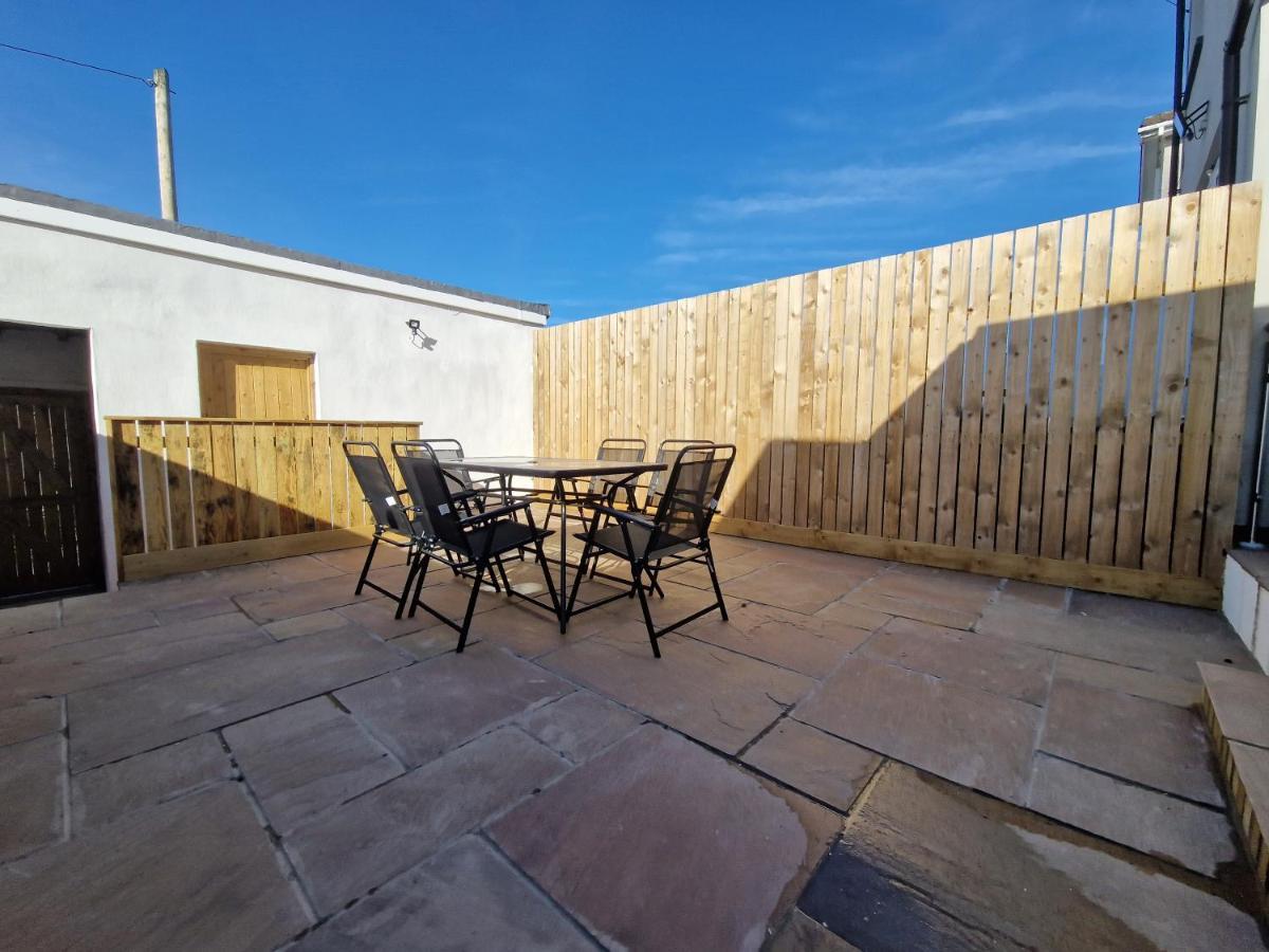 3 Bedroom Stylish Home Merthyr Merthyr Tydfil Exterior foto